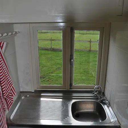 Gypsy Waggon - A On Wheels 3*