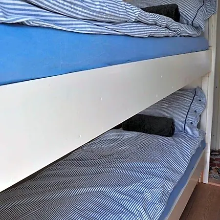 Bed & Breakfast Gypsy Waggon - A On Wheels 3*