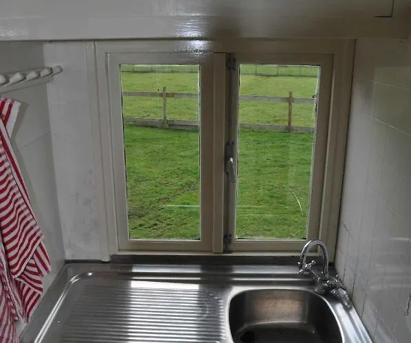 Gypsy Waggon - A On Wheels 3*