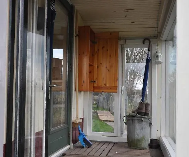 Gypsy Waggon - A On Wheels Bed & Breakfast 3*